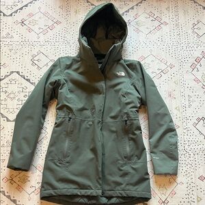 The North Face Women's Ancha lightweight parka